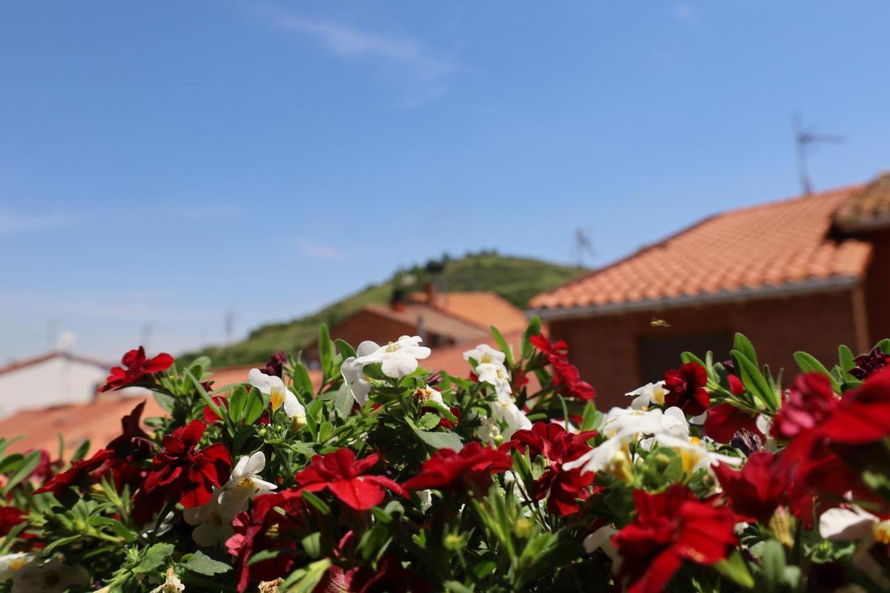Naquela Castroviejo Guest House Exterior photo